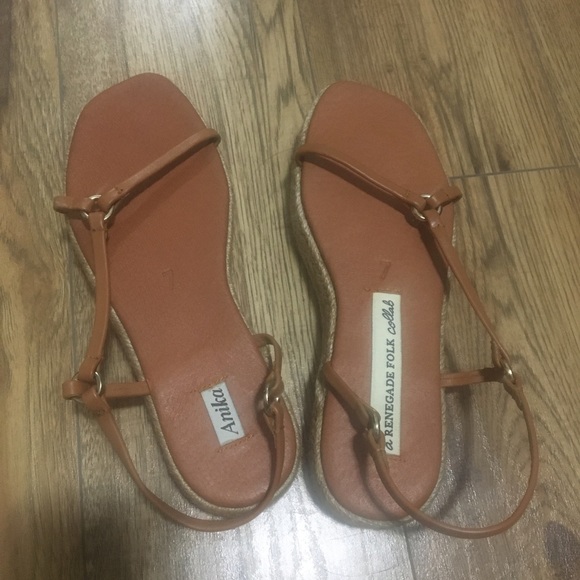 Brand new espadrille sandals - Picture 3 of 4